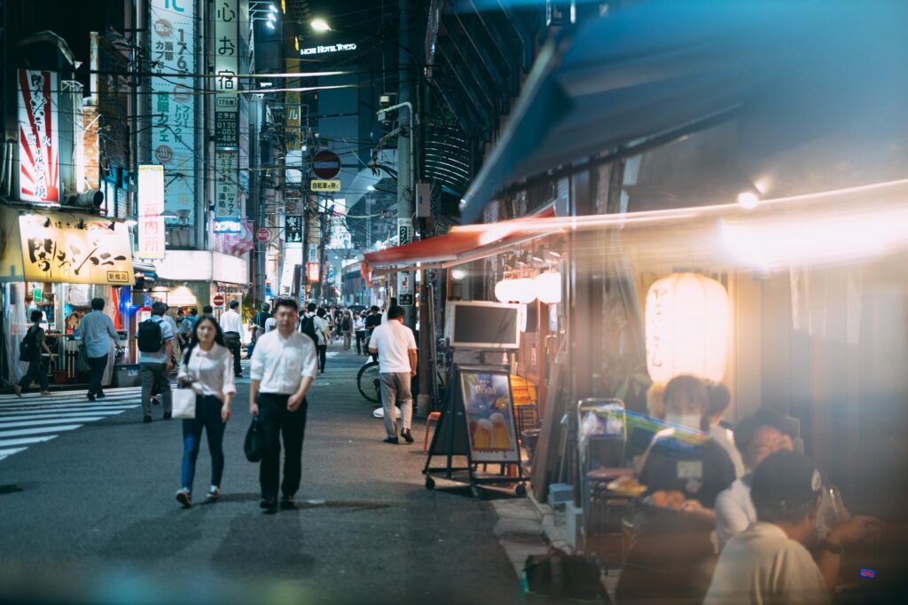 すすきのエリアは仕事帰りに立ち寄れる修理店が充実